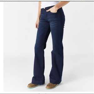 Wrangler Mae Retro Mid-Rise Trouser Jeans